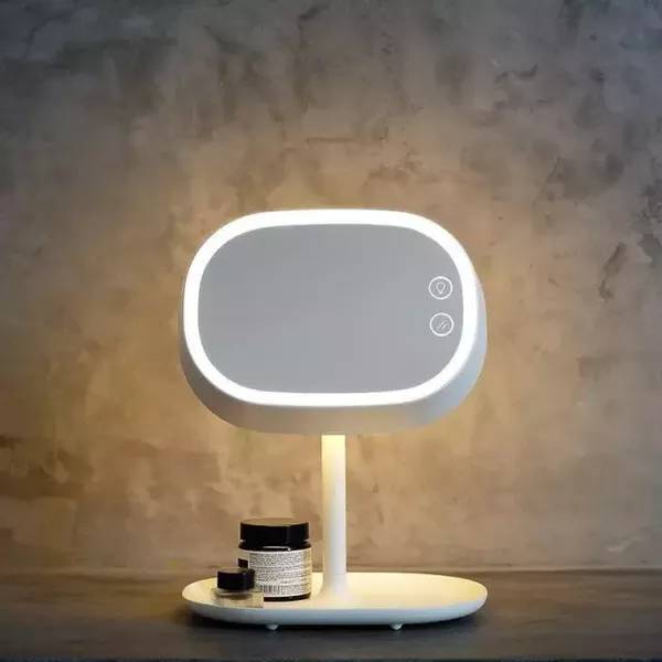 可充电式LED化妆台灯设计